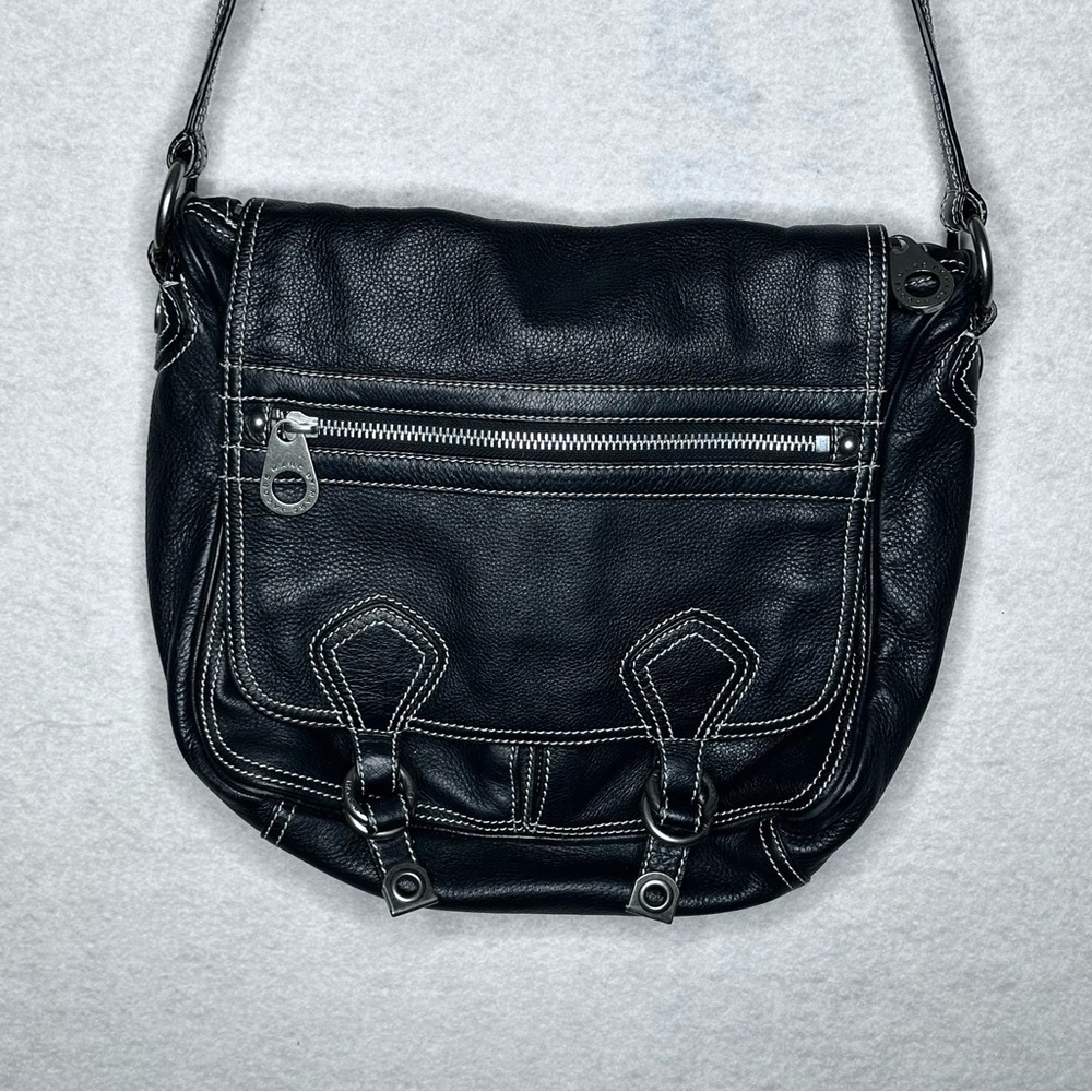 Marc By Marc Jacobs Black Leather Cross Body Bag with Patterned Lining - Picture 2 of 6
